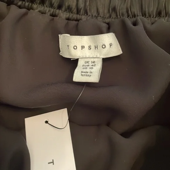 NWT Topshop Pleated Crushed Satin Skirt in Black - Picture 4 of 7